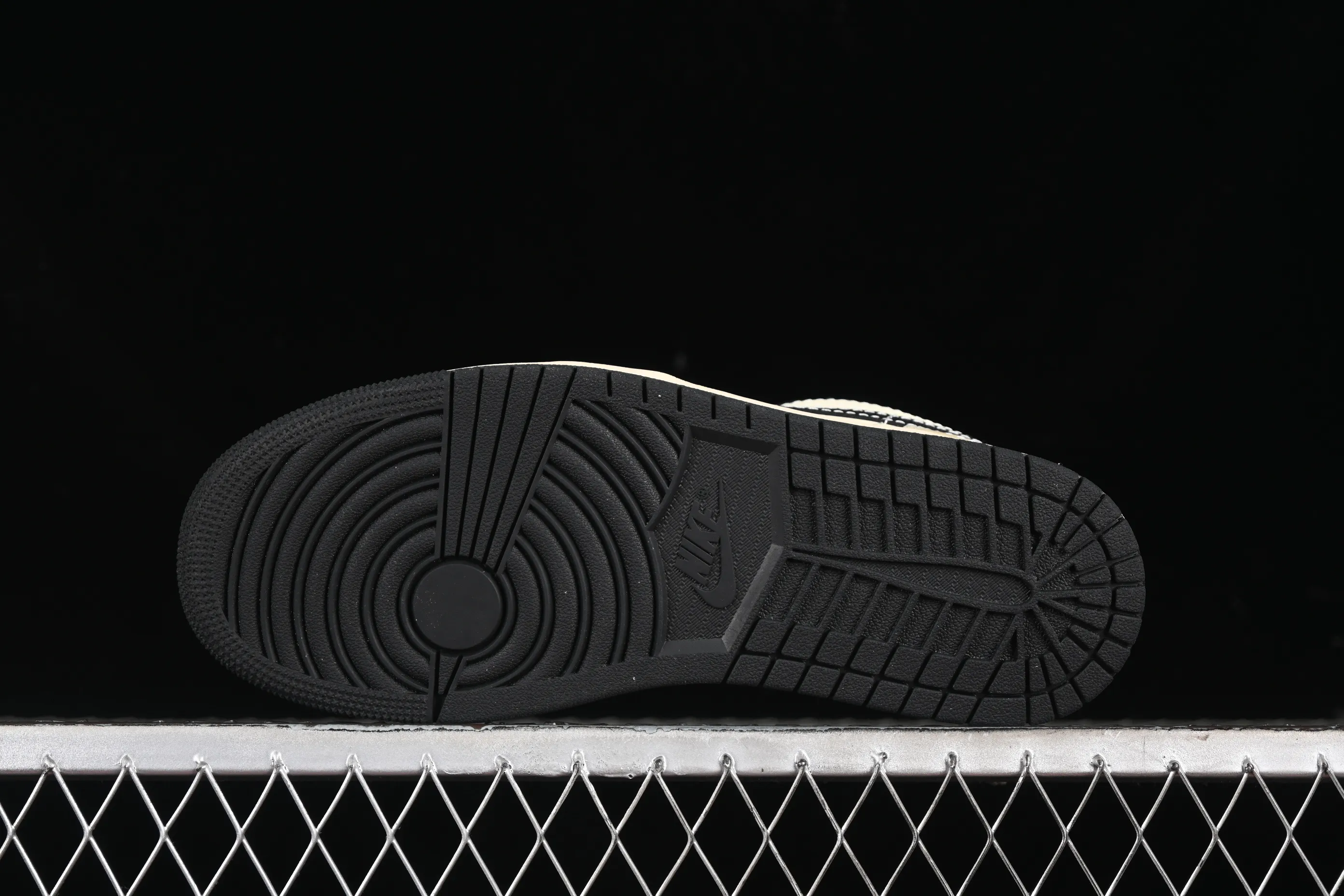 All categories Air Jordan Jordan series basketball shoes Air Jordan 1 Low G version pure original Air Jordan 1 Low "Coconut Milk Black" AJ1 Joe 1 island style low-top cultural basketball shoes HQ3437-101